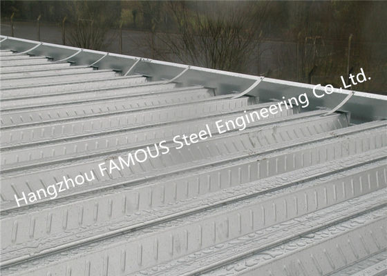 0.8mm-1.2mmの多階の建物ISO9001のための合成の金属の床のDecking