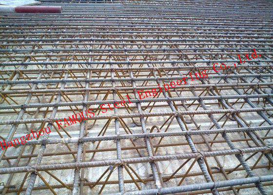 電流を通された11.8mの金属の床のDecking HRB500Eは棒鋼のトラス、0.5mmの具体的な床のDeckingを補強した