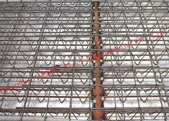 電流を通された11.8mの金属の床のDecking HRB500Eは棒鋼のトラス、0.5mmの具体的な床のDeckingを補強した